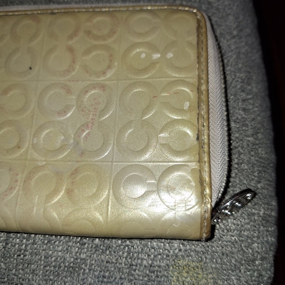 Coach Checkbook  Wallet - Picture 4 of 8